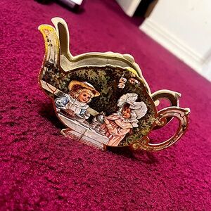 Vintage 1983 B. Shackman and Co Tea Cup Container